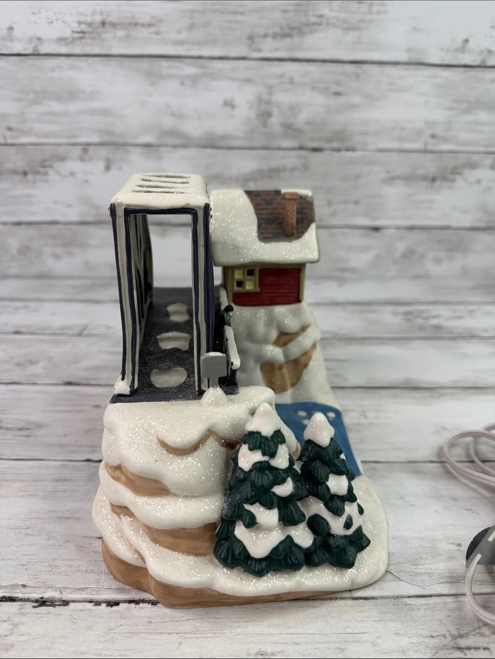 ENESCO It's a Wonderful Life - Bedford Falls Bridge Series II 113000 Village